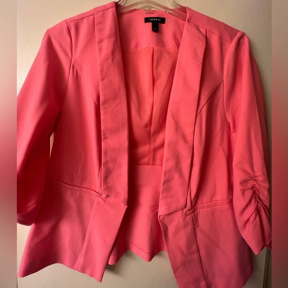 Torrid Blazer Size 1 - Picture 2 of 3